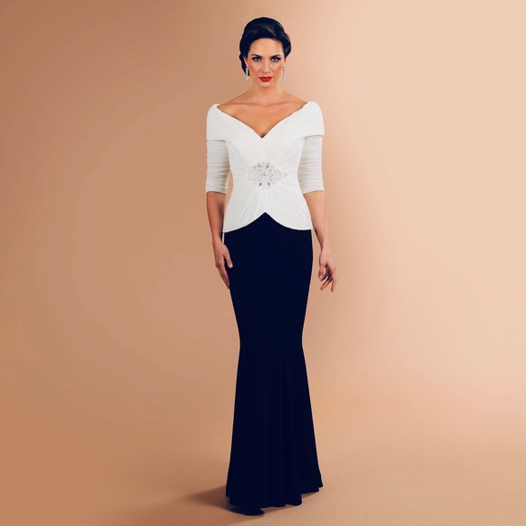 Daymor Couture Dresses & Skirts - Like-New Daymor Salesman Sample Evening Gown